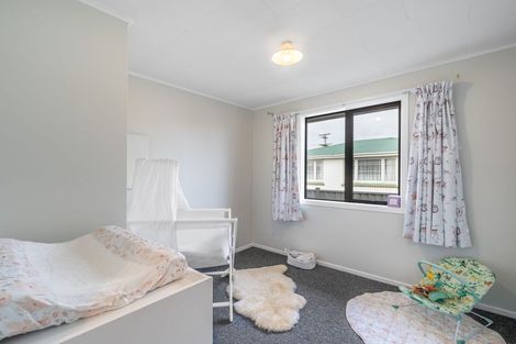 Photo of property in 8 Mackenzie Street, Winton, 9720