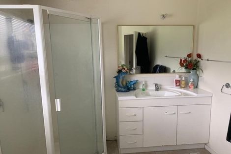 Photo of property in 15 Lizzie Lane, Clover Park, Auckland, 2019
