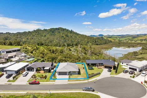 Photo of property in 17 Manatu Close, Whangamata, 3691