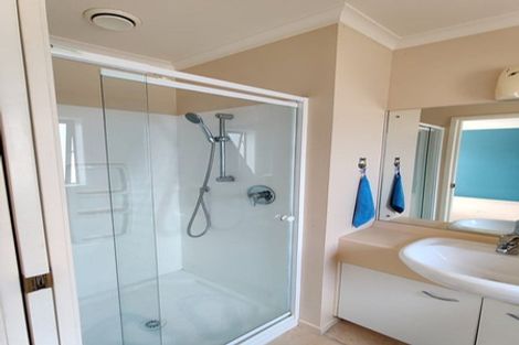 Photo of property in 12 Russett Grove, Henderson, Auckland, 0612