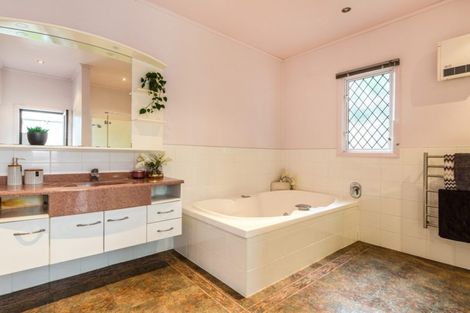 Photo of property in 490 Te Atatu Road, Te Atatu Peninsula, Auckland, 0610