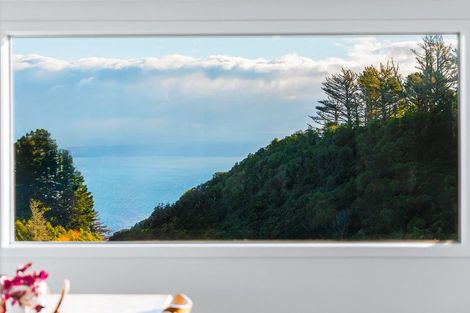 Photo of property in 5 Glendas Way, Acacia Bay, Taupo, 3385