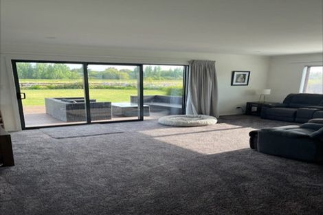 Photo of property in 2966 State Highway 2, Waipukurau, 4281