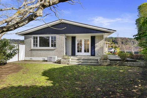 Photo of property in 27 Sunbrae Drive, Silverstream, Upper Hutt, 5019