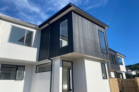 Photo of property in 30 Collins Avenue, Tawa, Wellington, 5028