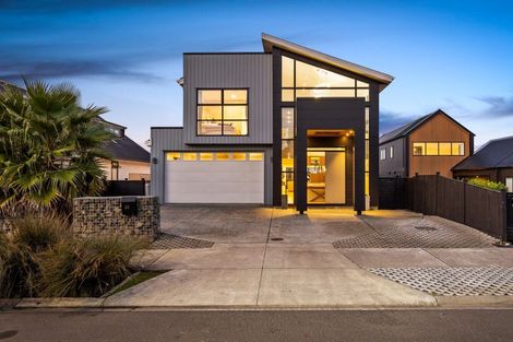 Photo of property in 28 Tai Crescent, Hobsonville, Auckland, 0616