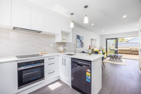 Photo of property in 8 Blanes Road, Weymouth, Auckland, 2103