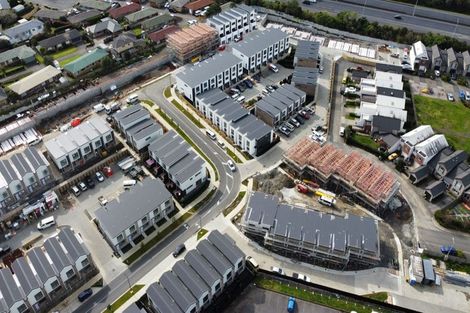 Photo of property in 2 Mikoikoi Crescent, Mangere Bridge, Auckland, 2022