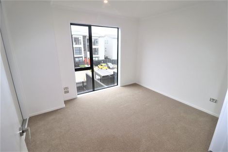 Photo of property in 34 Hobsonville Point Road, Hobsonville, Auckland, 0616