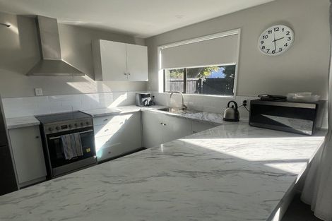 Photo of property in 1/120b Roydvale Avenue, Burnside, Christchurch, 8053
