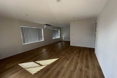 Photo of property in 1/4 Kelvin Road, Papakura, 2110