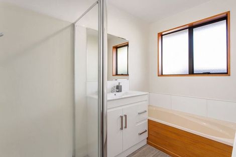 Photo of property in 18 Winters Road, Redwood, Christchurch, 8051