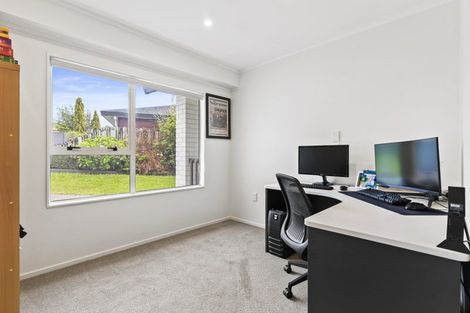 Photo of property in 10 Owl Court, Unsworth Heights, Auckland, 0632