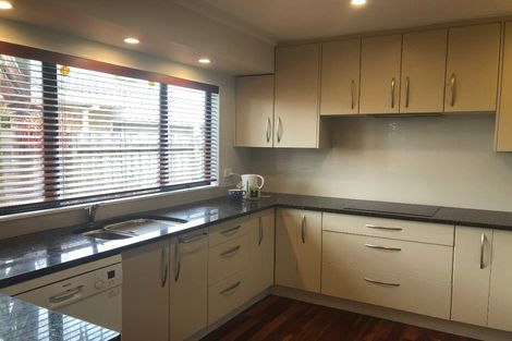 Photo of property in 48 Lakeside Drive, Orewa, 0931