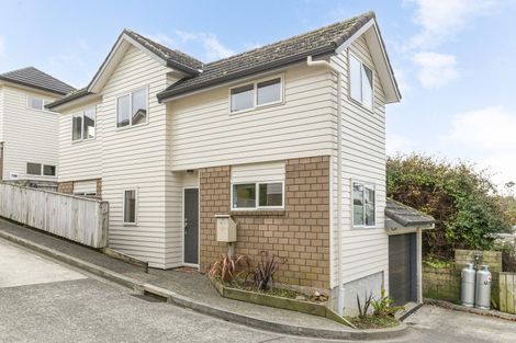 Photo of property in 16u3 Black Rock Road, Newlands, Wellington, 6037