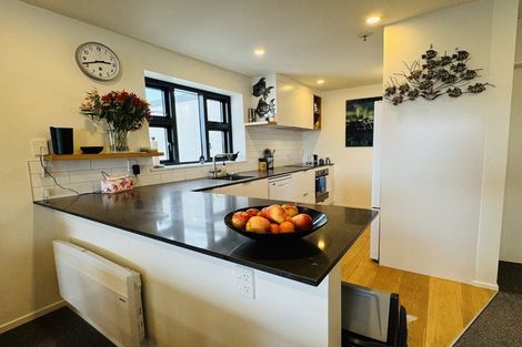 Photo of property in Terrace Garden Apartments, 14e/120 The Terrace, Wellington Central, Wellington, 6011