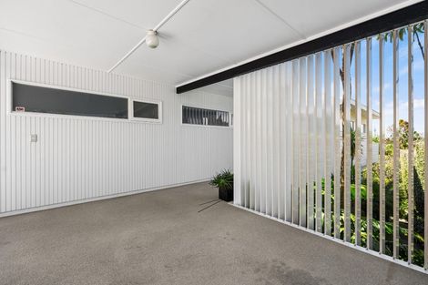 Photo of property in 24 Bridge View Road, Birkenhead, Auckland, 0626