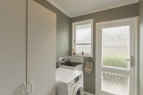 Photo of property in 3 Kanawa Street, Waikanae, 5036