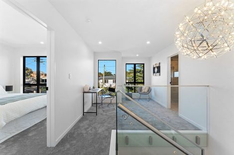 Photo of property in 8c Rowan Terrace, Te Atatu South, Auckland, 0610