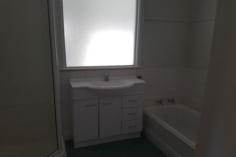 Photo of property in 11 Trosk Place, Waiuku, 2123