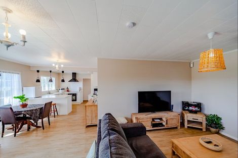 Photo of property in 37 Coventry Avenue, Tamatea, Napier, 4112