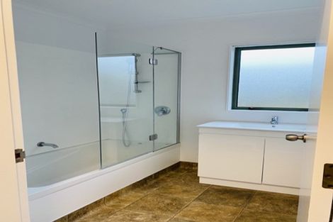Photo of property in 13 Rawson Street, Tawa, Wellington, 5028