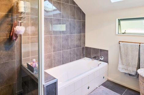 Photo of property in 23 Lanyon Place, Whitby, Porirua, 5024