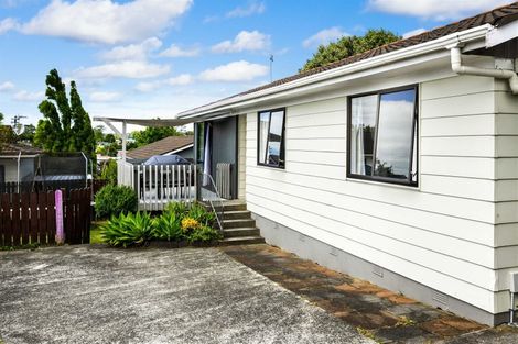 Photo of property in 2/8 Dalmatia Place, Henderson, Auckland, 0612