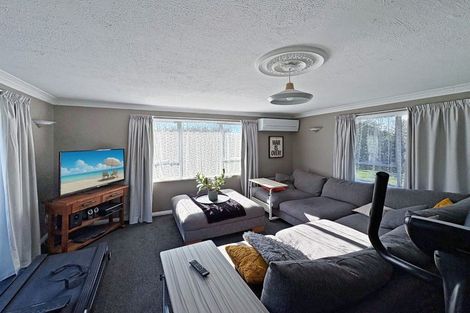 Photo of property in 2 Oakden Drive, Darfield, 7510