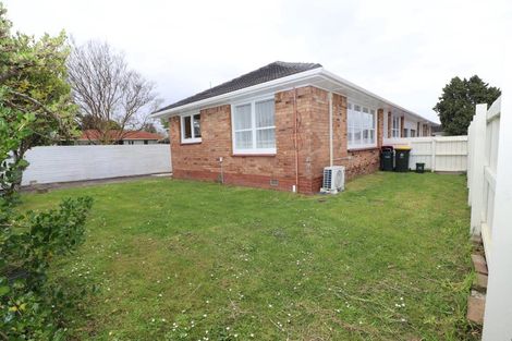 Photo of property in 2/95 Pakuranga Road, Pakuranga, Auckland, 2010