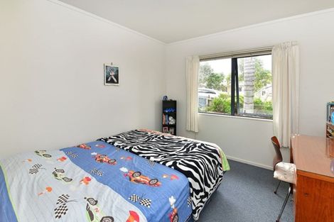 Photo of property in 1/6 Knott Road, Stanmore Bay, Whangaparaoa, 0932