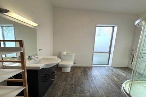 Photo of property in 39a Fairclough Road, Beach Haven, Auckland, 0626