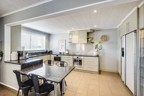 Photo of property in 4/8 Lee Road, Taradale, Napier, 4112