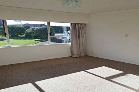 Photo of property in 2/10 Pamela Place, New Lynn, Auckland, 0600