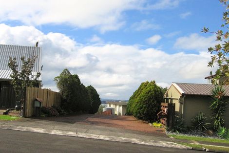Photo of property in 1/7 Pounamu Place, Shelly Park, Auckland, 2014