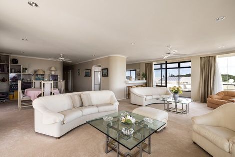 Photo of property in 21 Maunganui Road, Mount Maunganui, 3116