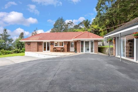 Photo of property in 408b Scenic Drive, Waiatarua, Auckland, 0612