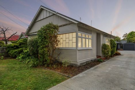 Photo of property in 229 Geraldine Street, Edgeware, Christchurch, 8013