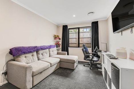 Photo of property in 3 St Julia Court, Helensville, 0800