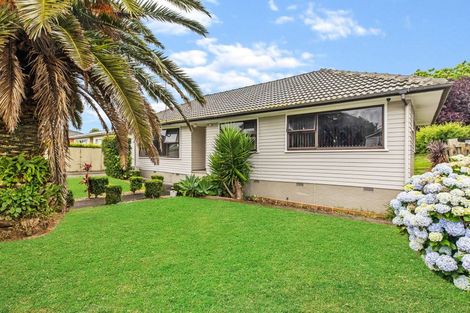 Photo of property in 29 Plumley Crescent, Mangere, Auckland, 2022