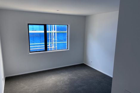 Photo of property in 14 Annie Aranui Drive, Poraiti, 4182