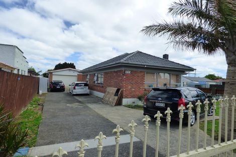 Photo of property in 323 Massey Road, Mangere East, Auckland, 2024