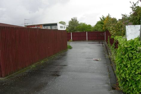 Photo of property in 77 Memorial Avenue, Ilam, Christchurch, 8053