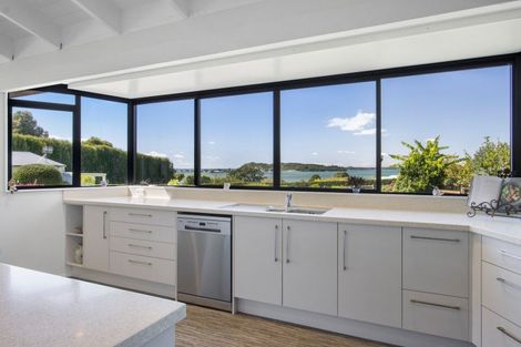 Photo of property in 139 Athenree Road, Athenree, Katikati, 3177