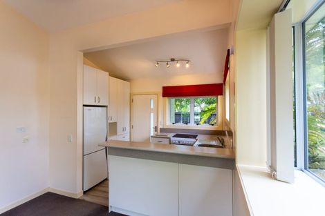 Photo of property in 208 Memorial Avenue, Burnside, Christchurch, 8053