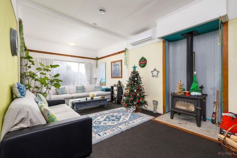 Photo of property in 13 Queens Terrace, Waimate, 7978