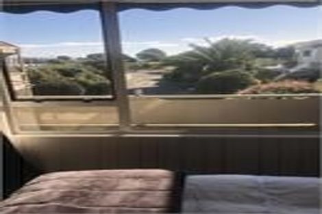 Photo of property in 8 Marine Parade, Paraparaumu Beach, Paraparaumu, 5032