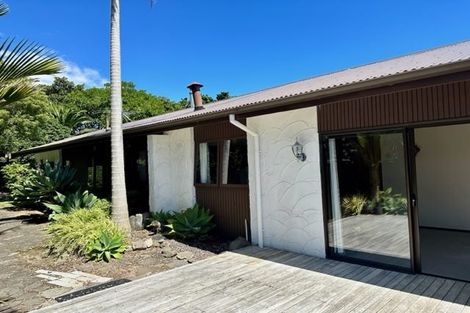 Photo of property in 6 Matanui Street, Northcote, Auckland, 0627