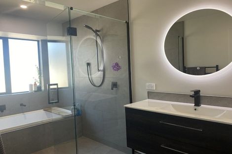 Photo of property in 21 Saint Michael Crescent, One Tree Point, 0118