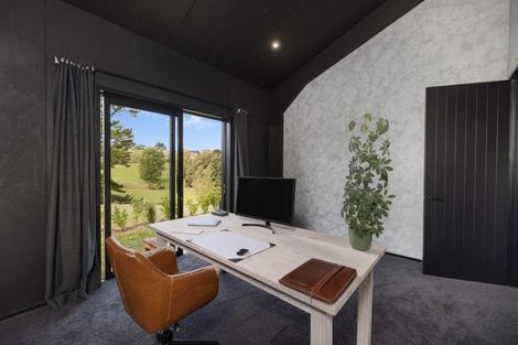 Photo of property in 8 Kahu Lane, Minden, 3176